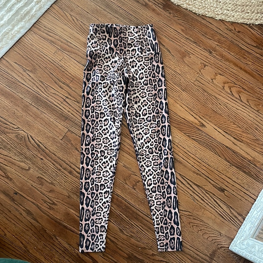 onzie leopard leggings